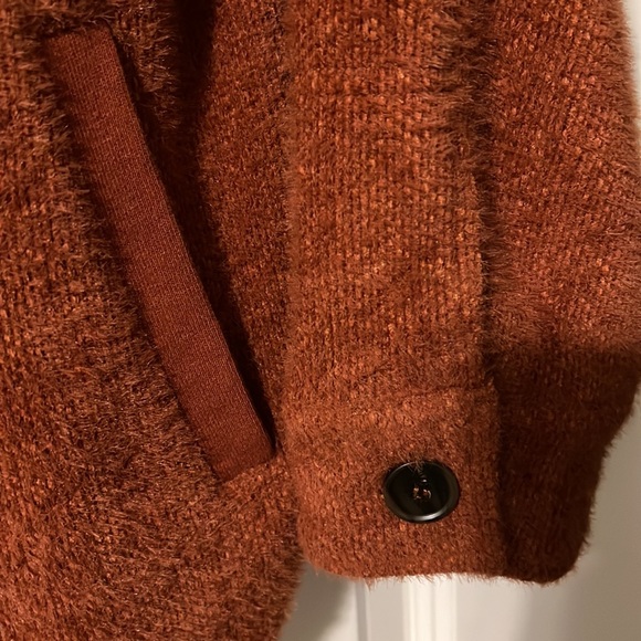 Shacket - Picture 4 of 7